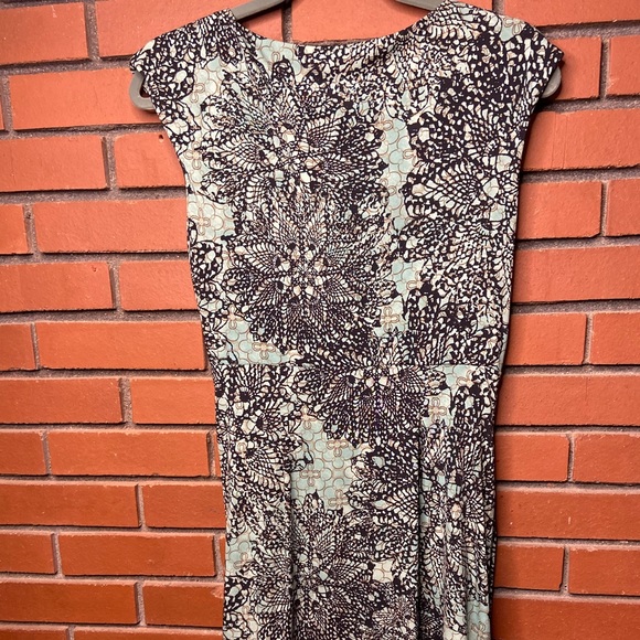 Patterned Midi dress - Picture 4 of 5